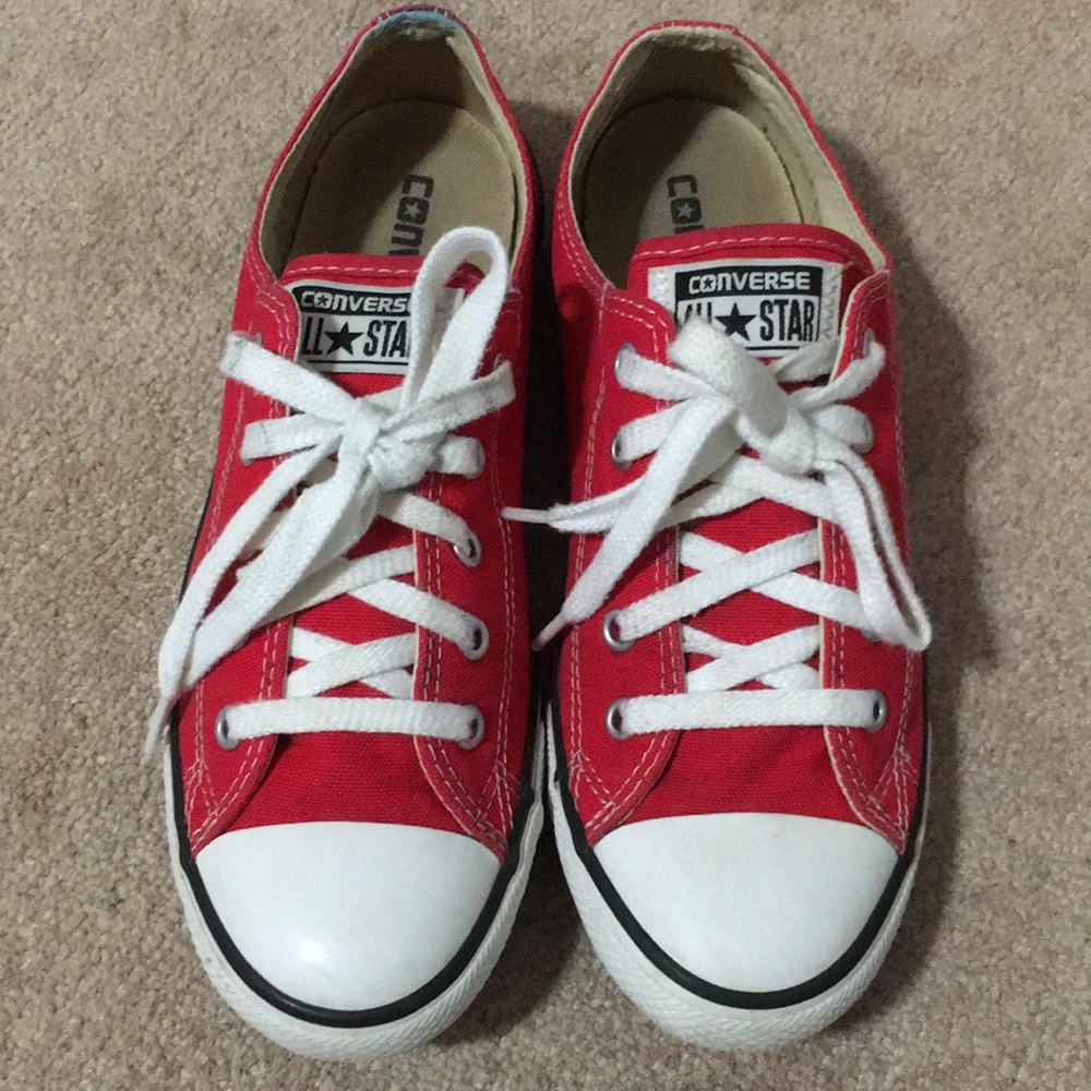 Converse red low tops! VERY GOOD CONDITION